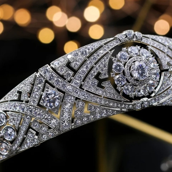 Crystal crown tiara wedding handmade - Picture 3 of 6